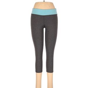 C9 by Champion Women’s Mid-Rise Cropped Exercise Leggings, Gray Size Medium